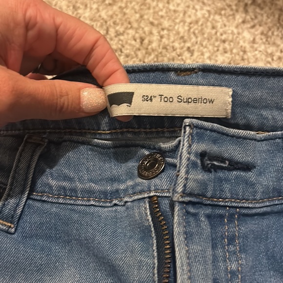 Levi’s - Picture 2 of 3